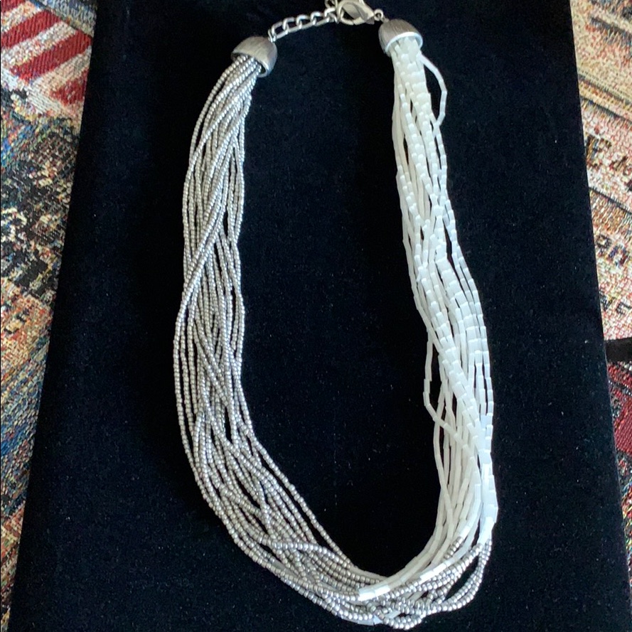 Coldwater Creek Necklace 8$